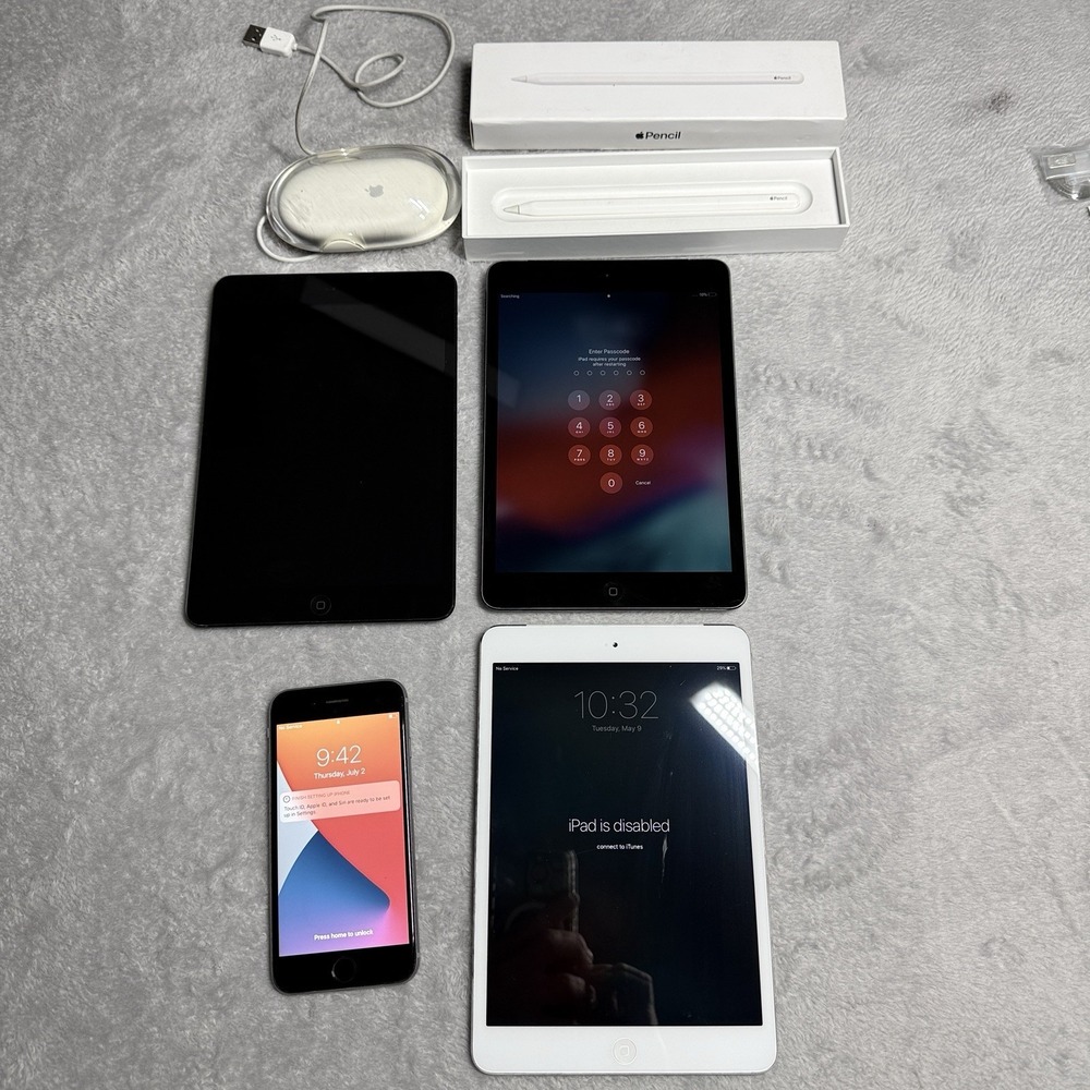 FOR PARTS ONLY (3) Apple iPads (1) Iphone S Apple Pencel & Apple Mouse